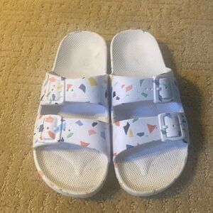 Women’s freedom, Moses sandals.